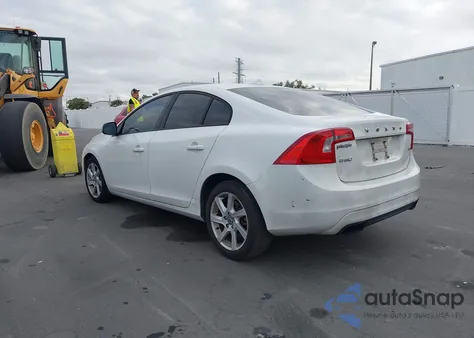 2014 Volvo S60 T5 from USA, damaged, VIN YV1612FS0E2296834